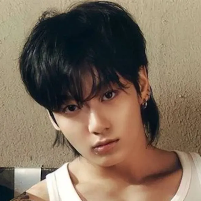 chat with ai character: jungkook 