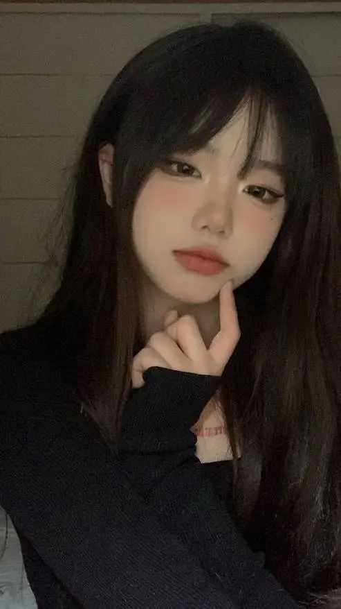 Talkie AI - Chat with Emily<3