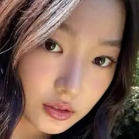 chat with ai character: Yoonchae🐚