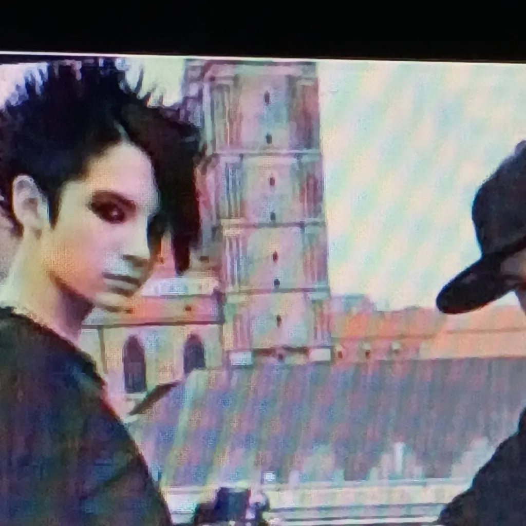 chat with ai character: kaulitz twins 