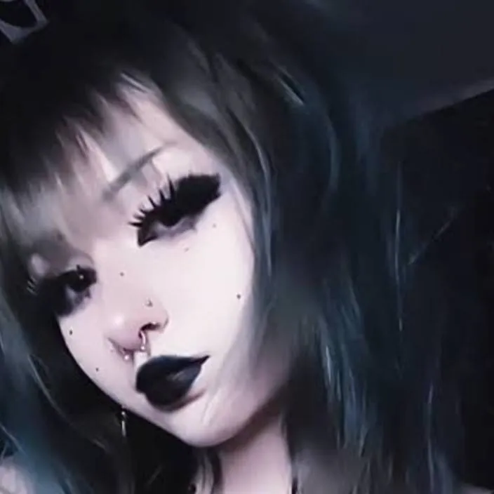 chat with ai character: Ashley 