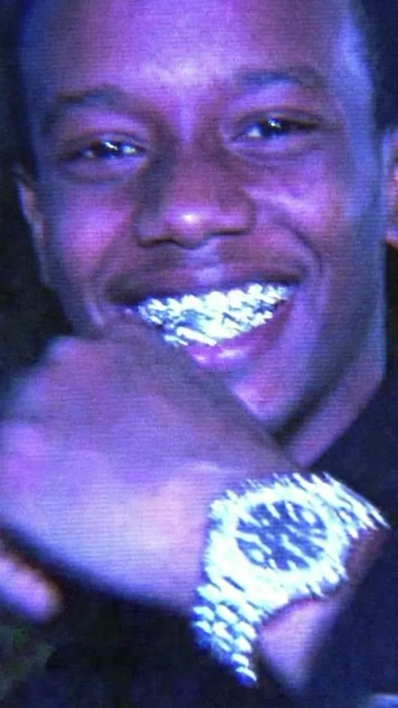 ai character: Alexander  background