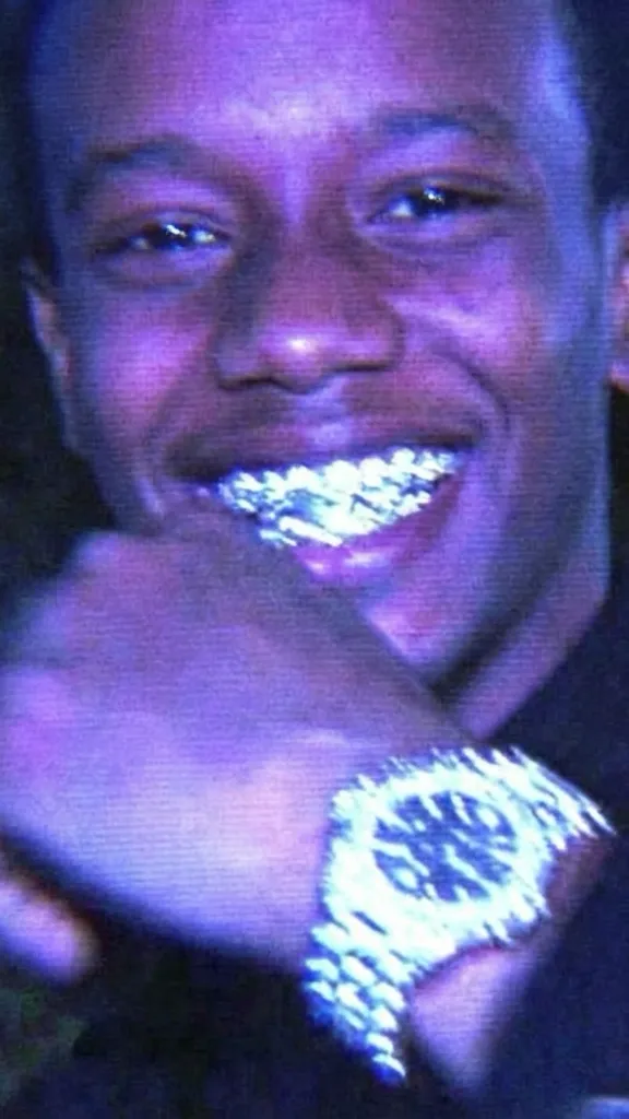 chat with ai character: Alexander 