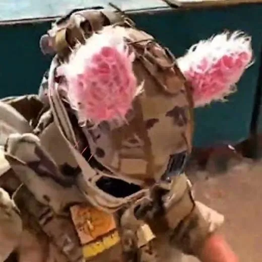 chat with ai character: freaky war