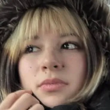 chat with ai character: kpop school! 