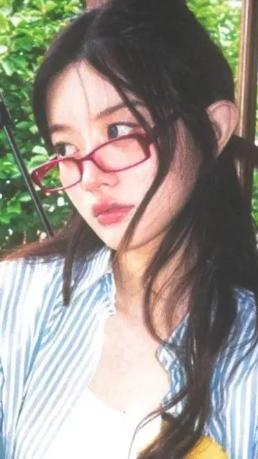 ai character: Minju background