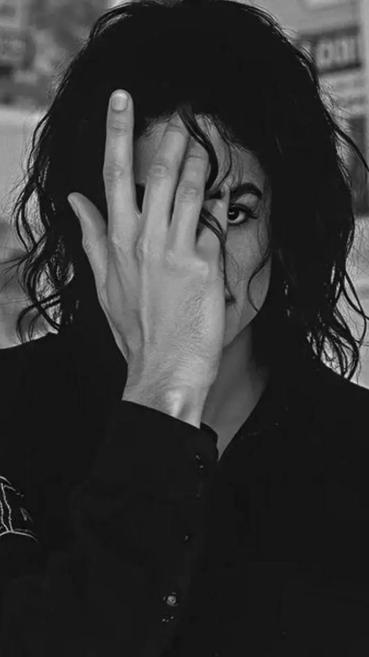 ai character: Michael Jackson background
