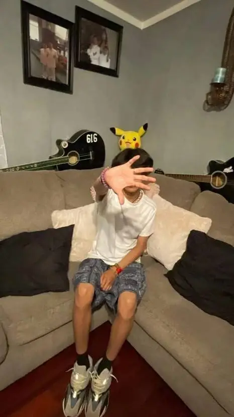 ai character: clark background