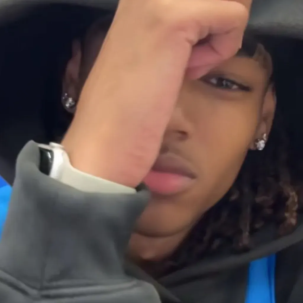 chat with ai character: Tayyyy