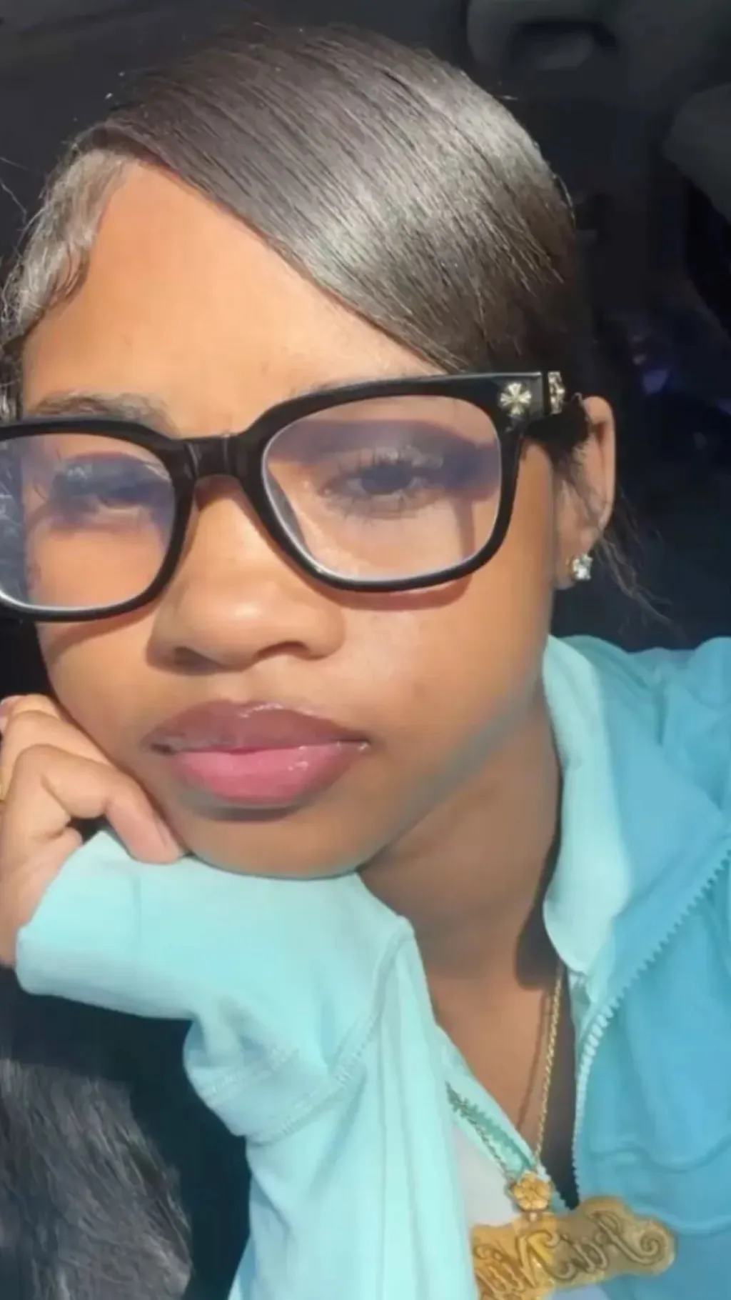 ai character: Mya background