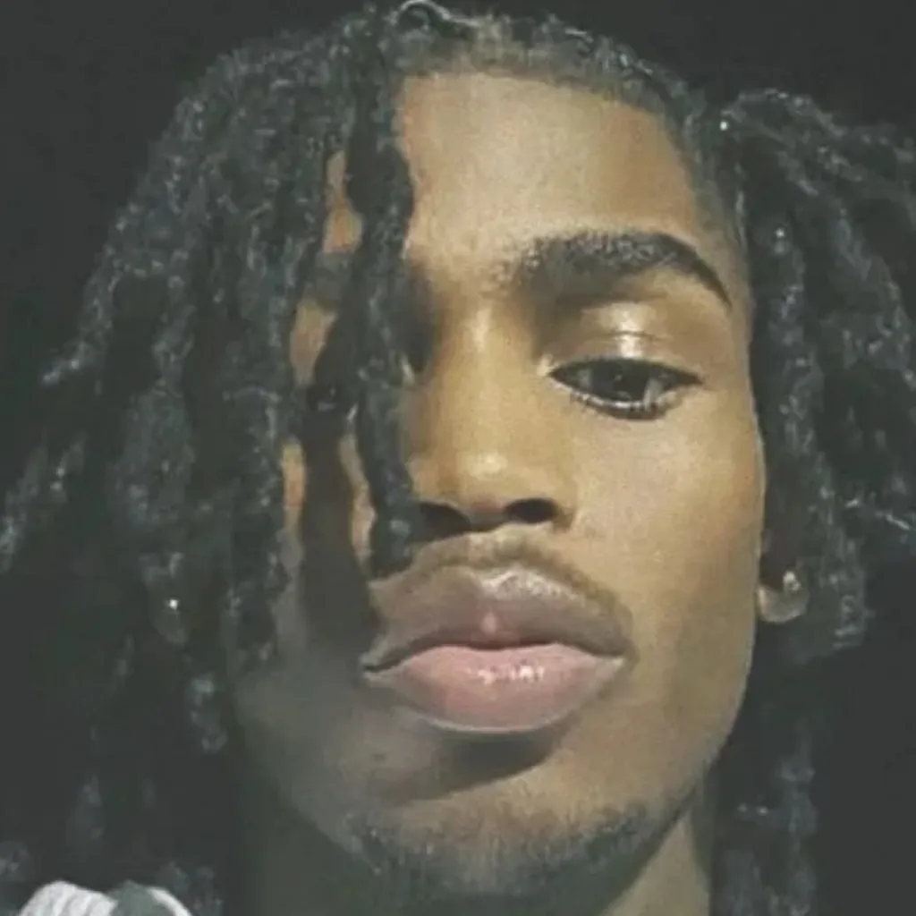 chat with ai character: Caleb