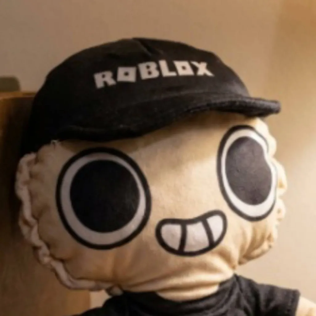 chat with ai character: PLUSHIE RS