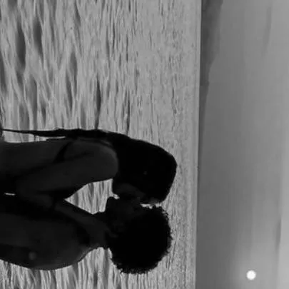 chat with ai character: Tu novio