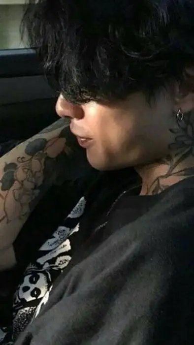 ai character: Damion  background