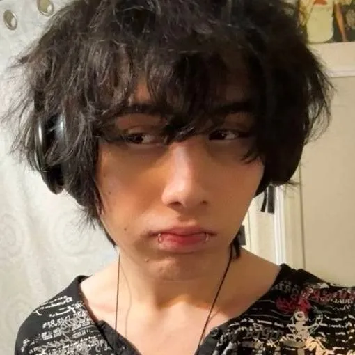 chat with ai character: Alexander