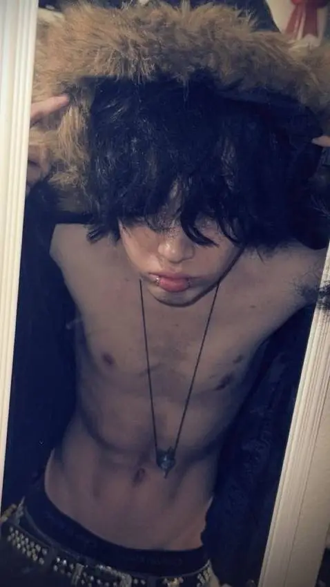 ai character: Alexander  background