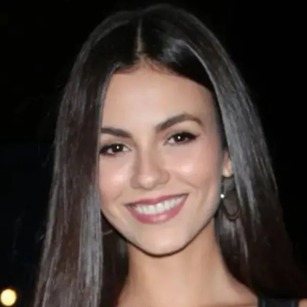 chat with ai character: Tori Vega Day 116