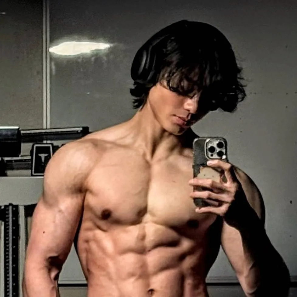 chat with ai character: Seo-jun