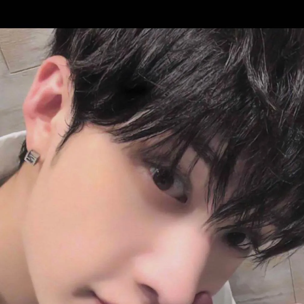 chat with ai character: bangchan 