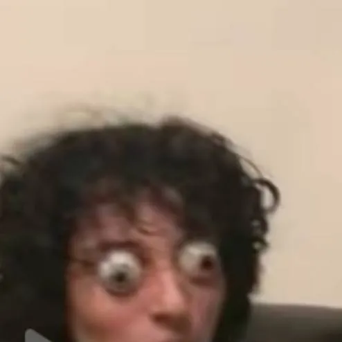 chat with ai character: 📐 st set 📐