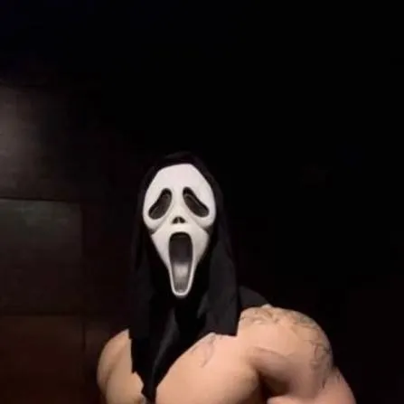 chat with ai character: ghostface 