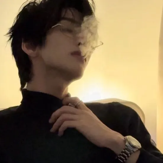 chat with ai character: Marcus