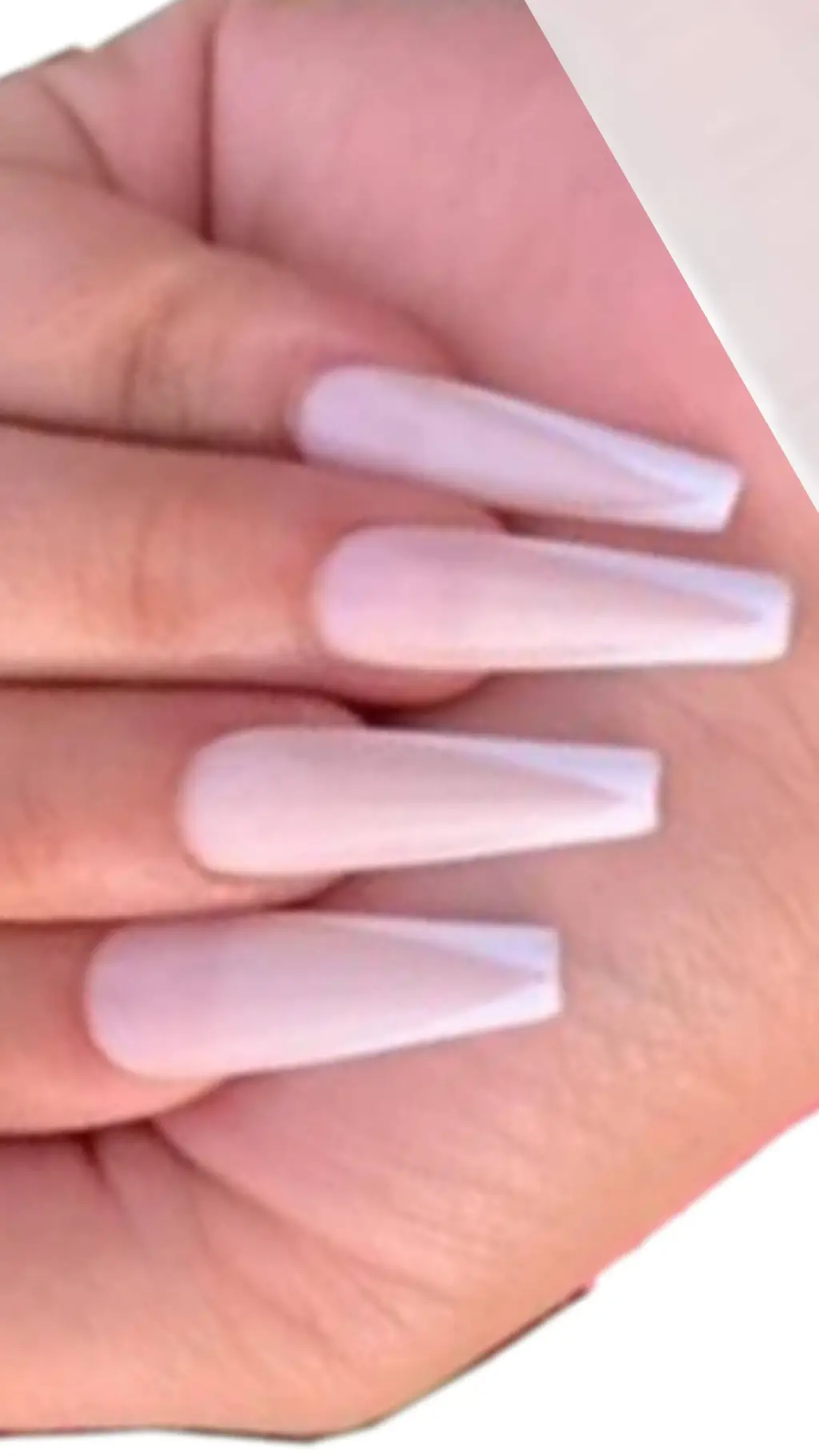 ai character: 𝚈𝚞𝚔𝚒 background