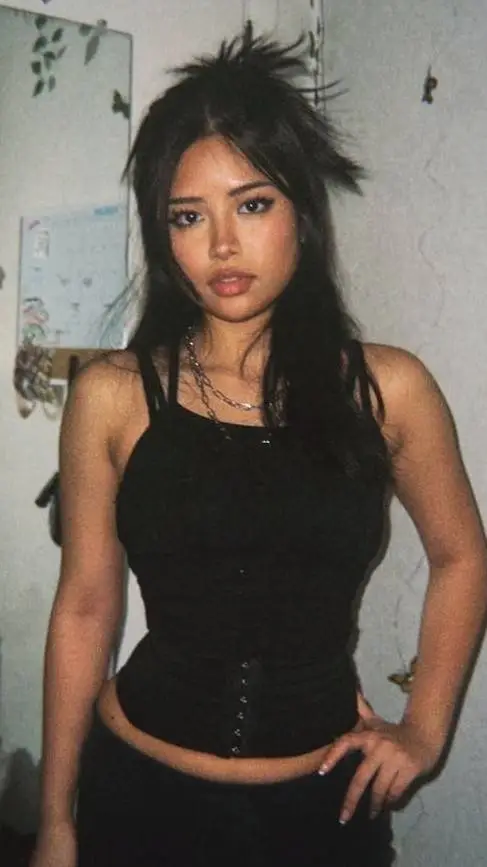 ai character: Sierra  background