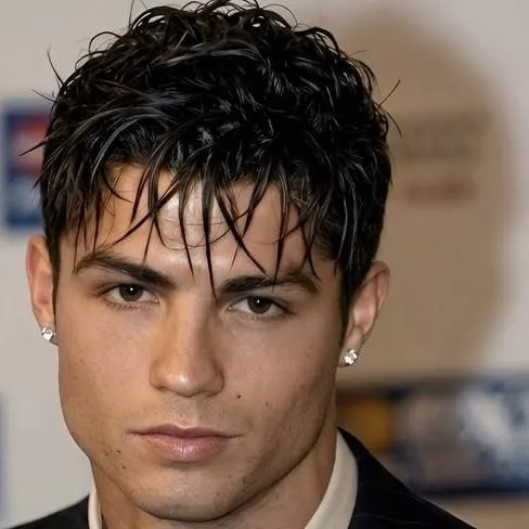 chat with ai character: Ronaldo 