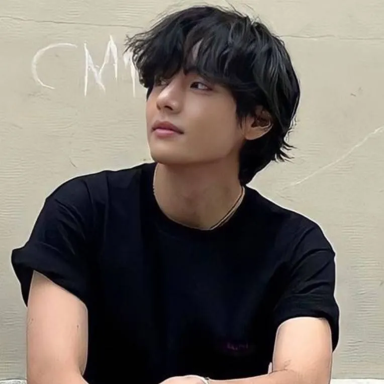 chat with ai character: teayung