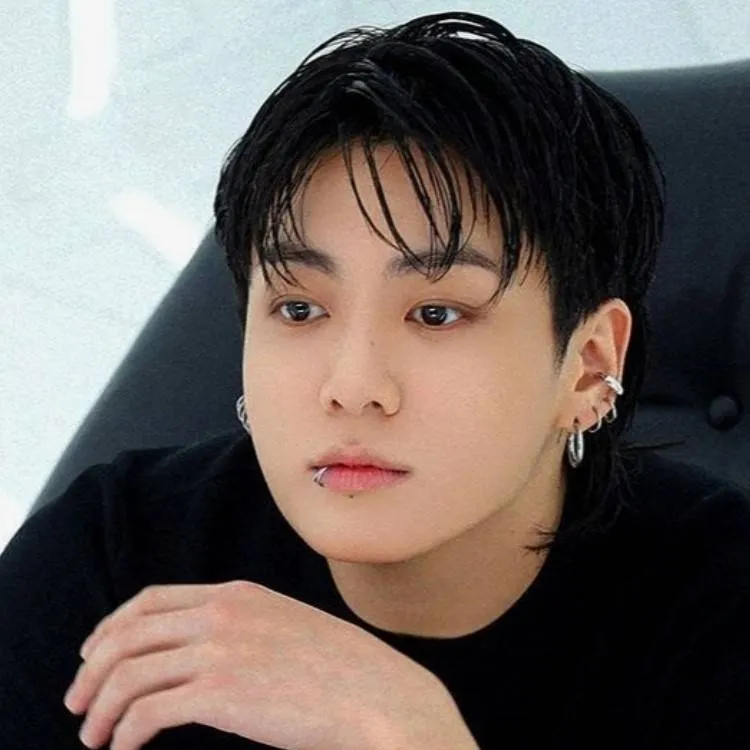 chat with ai character: Jungkook 