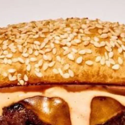 chat with ai character: Burger