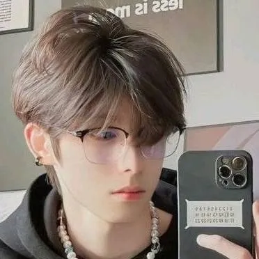 chat with ai character: Lucas 🖤