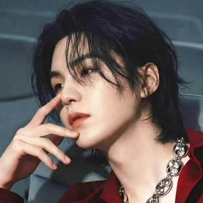 chat with ai character: suga