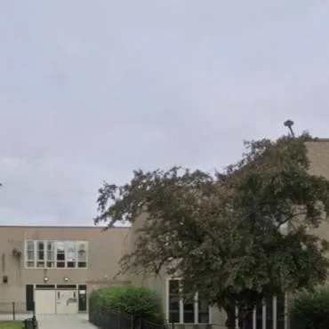 chat with ai character: Hood highschool
