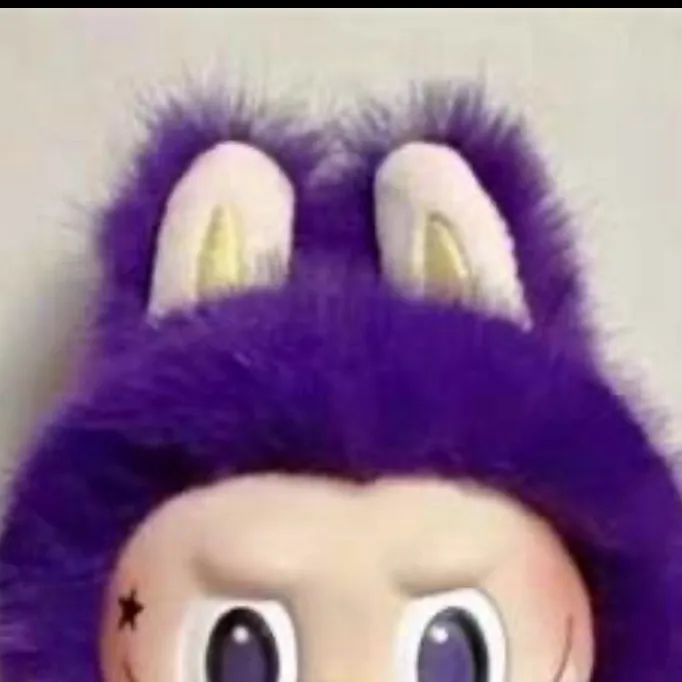 chat with ai character: Labubu!