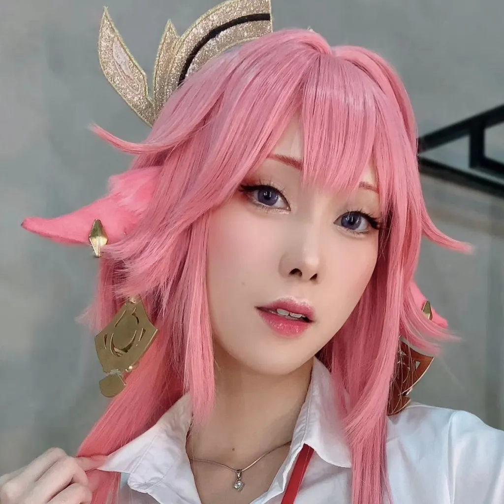 chat with ai character: Yae Miko (RL)