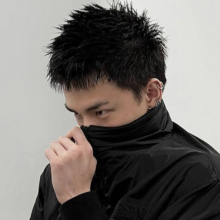 chat with ai character: Hwang Hyujin - pai