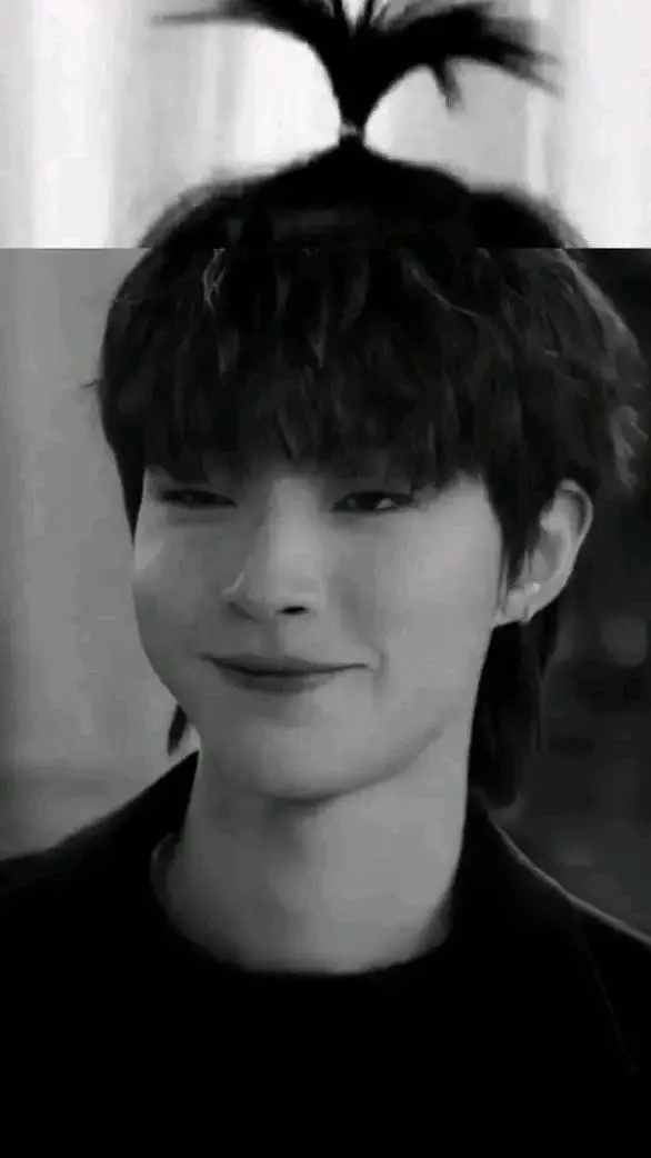 ai character: 😑mateo😑 background