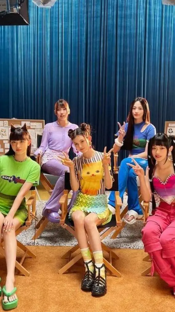 ai character: ⏤͟͟͞͞𝐍𝐞𝐰 𝐣𝐞𝐚𝐧𝐬⃝ 🐰 background