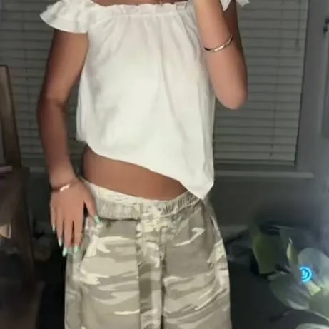 chat with ai character: Maria 🤤🦶
