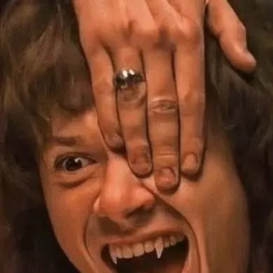 chat with ai character: Eddie Vampire