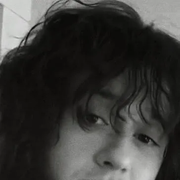 chat with ai character: 🖤Eddie My Lovee🖤