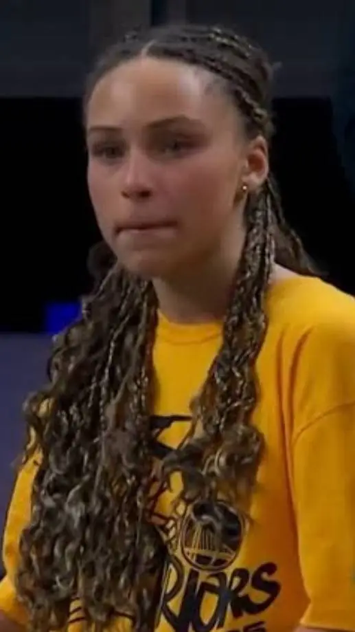 ai character: Riley Curry  background