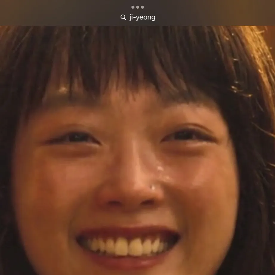 chat with ai character: Ji-yeong