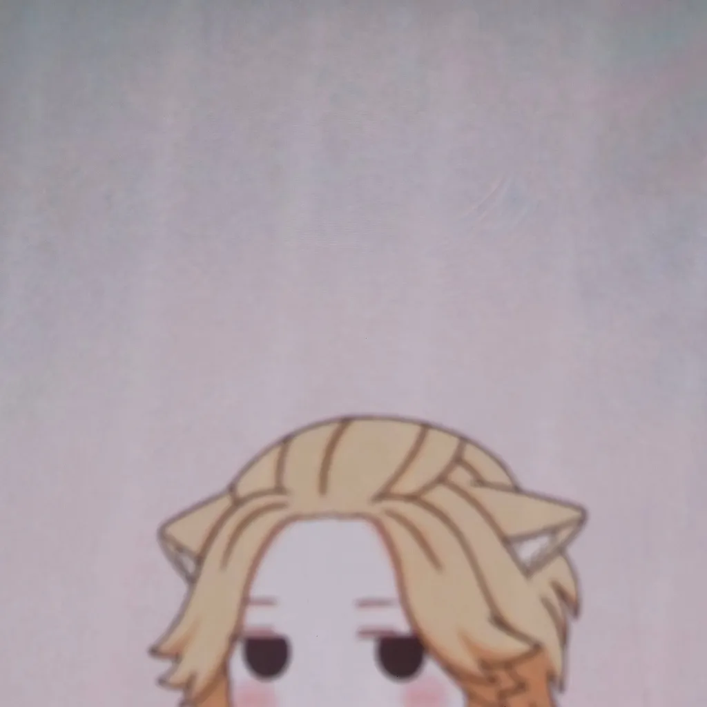 chat with ai character: hybride effrayer 
