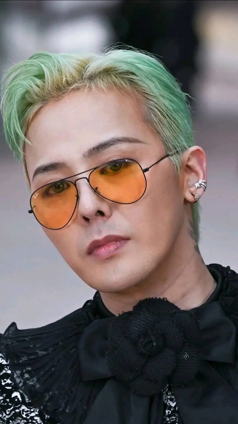 ai character: G-Dragon background
