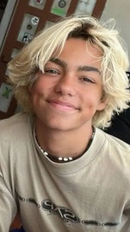 ai character: malachi barton background