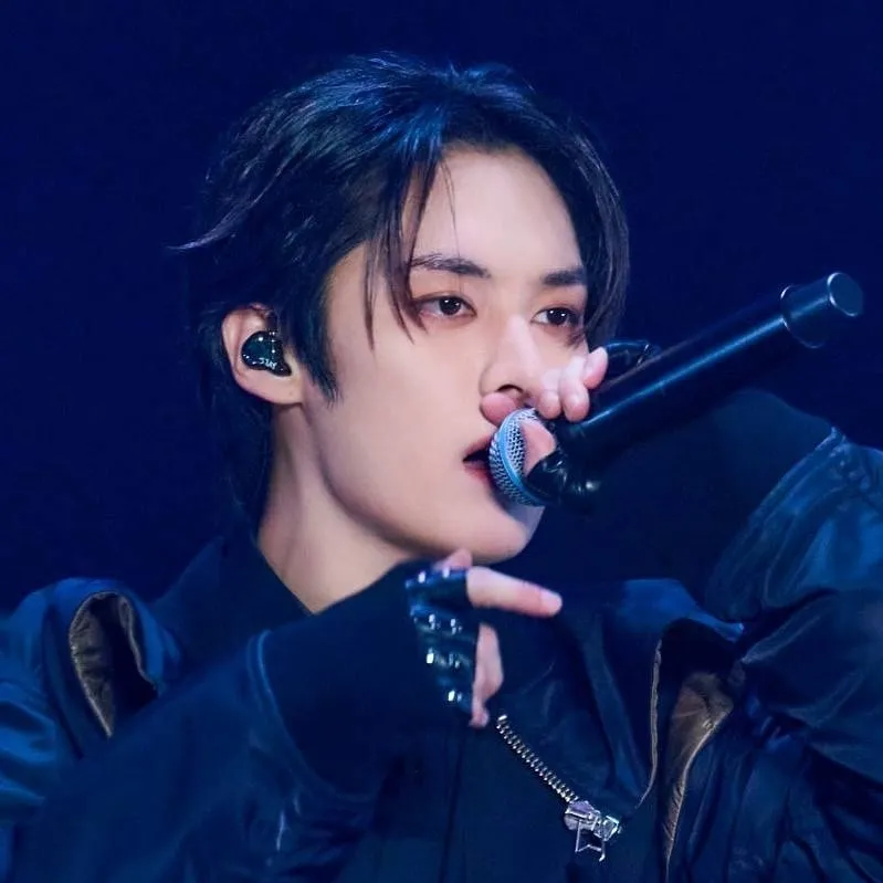 chat with ai character: ∆ Lee know ∆