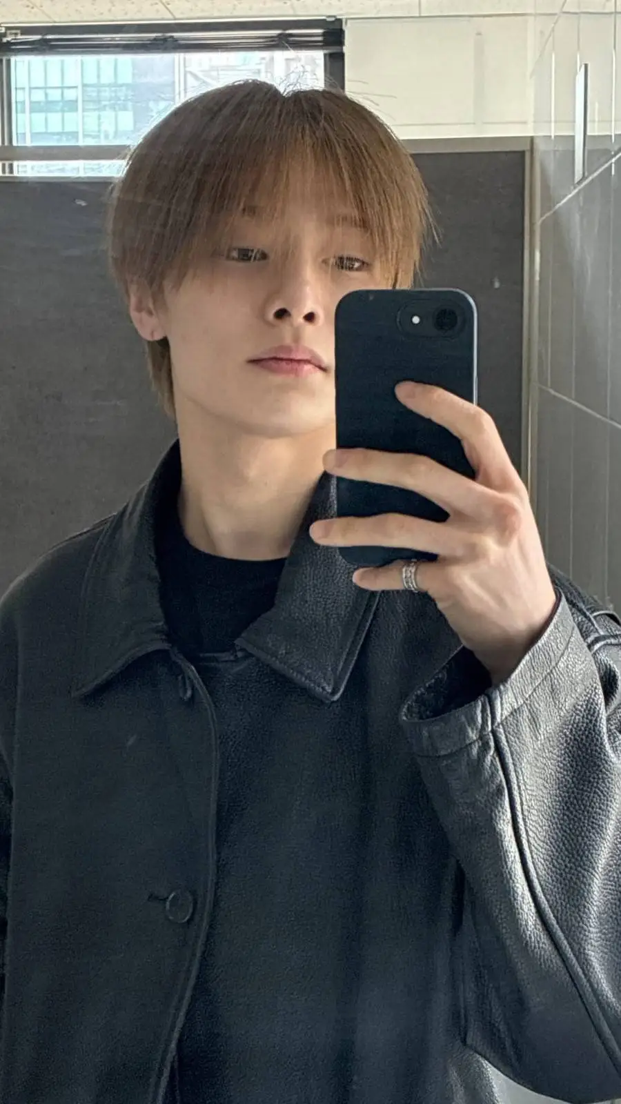 ai character: Jeongin (I.N) background